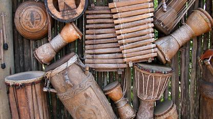 Huellas y saberes: Construcción de tambores
