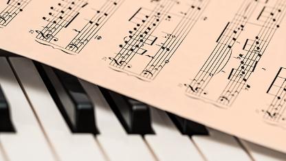 Huellas y saberes: el arte de ser afinador de pianos
