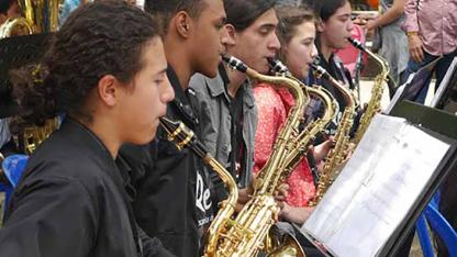 Claustro Resuena con la Escuela de Música de Santa Elena