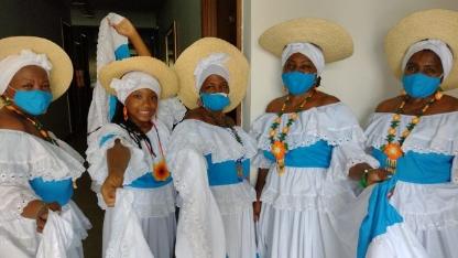 Mujeres cantaoras y bailadoras de música ancestral Yemayá Hinojosa